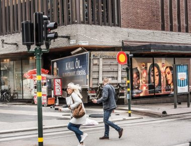 Επίθεση στη Στοκχόλμη: Παραμένει ασύλληπτος ο οδηγός του φονικού φορτηγού